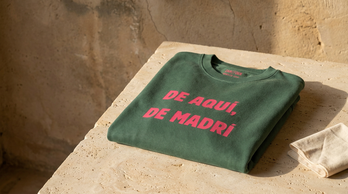 Algodón orgánico, acabados lavados y color: qué hace diferente a una prenda Zander