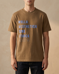 CAMISETA NVLLA AESTHETICA MARRÓN COCO & AZUL