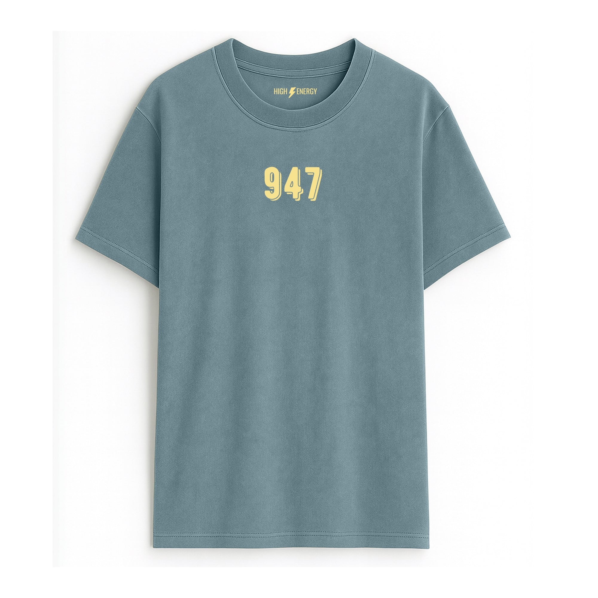 Camiseta de adulto estilo streetwear en Burgos (Castilla y León) color azul horizonte con diseño urbano 947 en amarillo pastel de Zander.