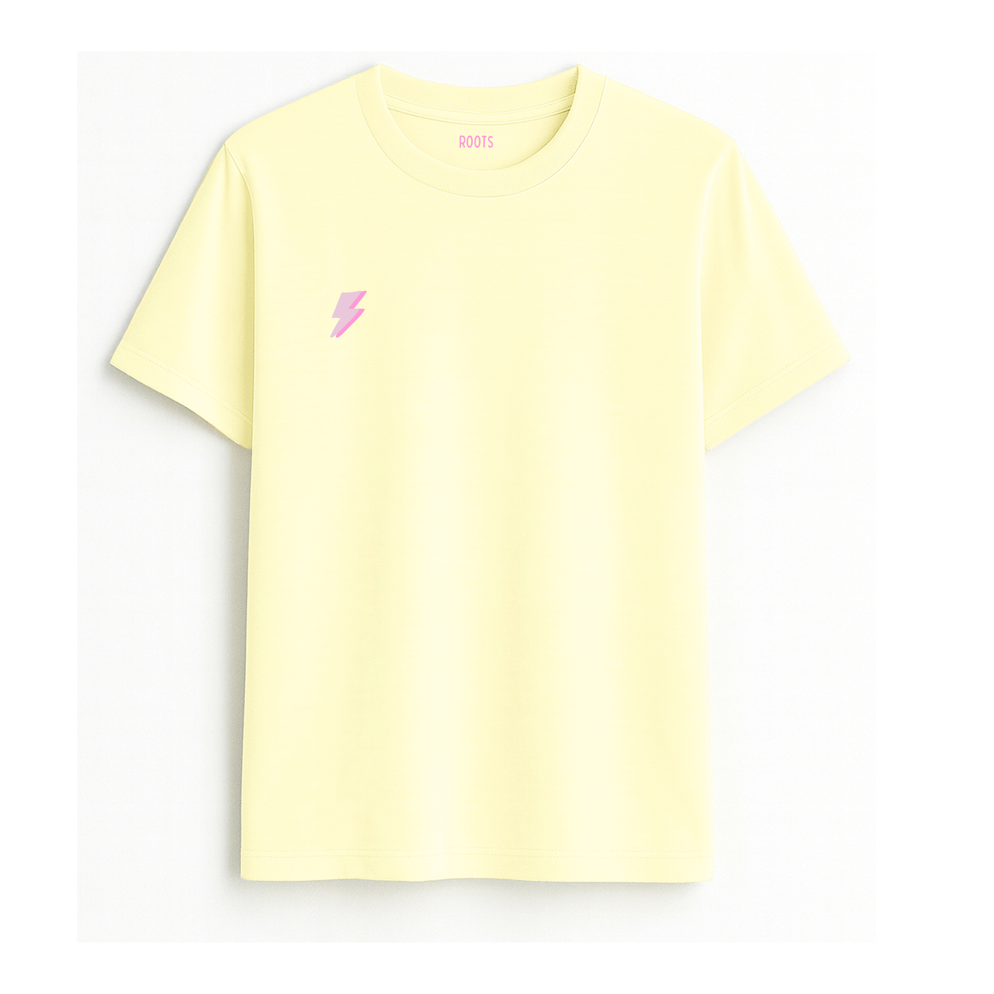 Camiseta de adulto estilo streetwear colección Roots color amarillo pastel con detalle del rayo minimalista en color lila en el pecho de Zander.