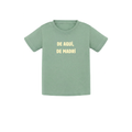 Camiseta de bebé para regalo original en Madrid color verde menta con diseño urbano de la marca Zander y la frase De aquí de Madrí estampada en el pecho.