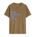 Camiseta de adulto estilo streetwear colección Nulla Aesthetica color marrón coco con la frase Nulla Aesthetica Sine Ethica en azul de Zander.